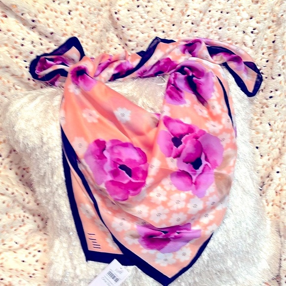 🔻2 @ $15💗 J. Jill NWT $39 pink/macaroon/multi w black border 40” Square Scarf - Picture 5 of 10
